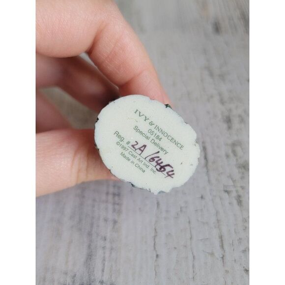 Ivy innocent special delivery 1997 mailbox accessory Xmas - Picture 6 of 6